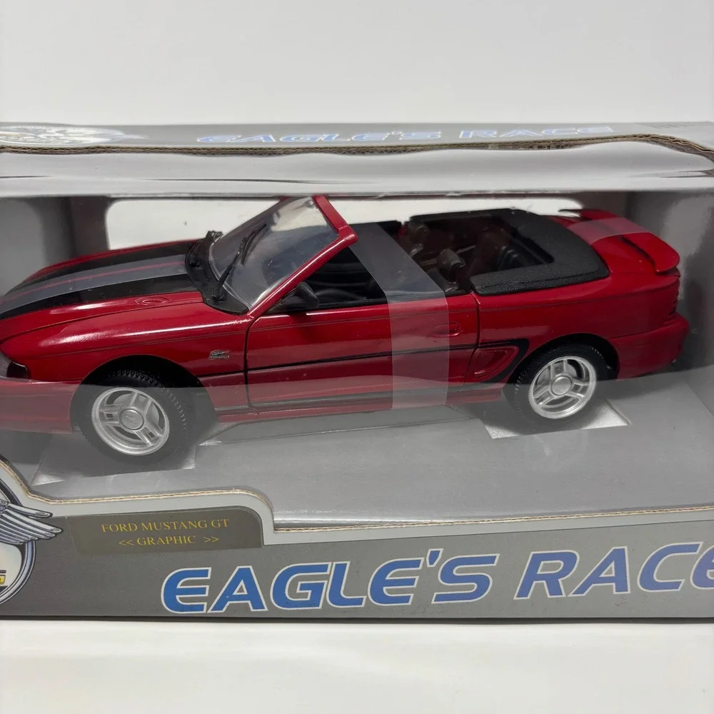 Ford Mustang GT Convertible Red 1:18 Eagle's Race Diecast Toys R Us NIB